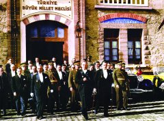 Mustafa Kemal  Tablo